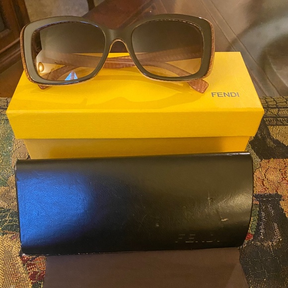 Fendi Accessories - Fendi Sunglasses